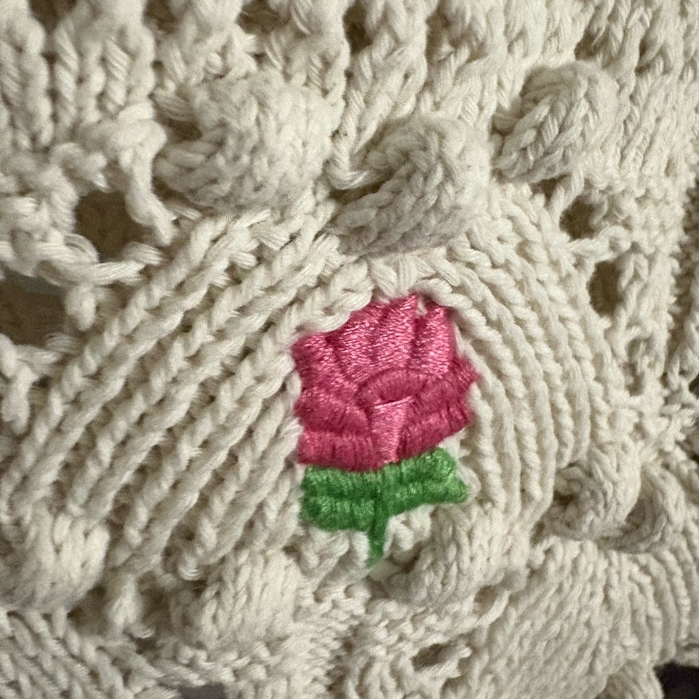 Zara crochet knit embroidered flower top size 6-7 years - Picture 2 of 4